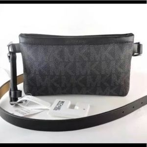 Micheal Kors fanny pack